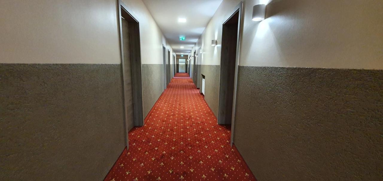 Hotel Poock Хаан Екстериор снимка