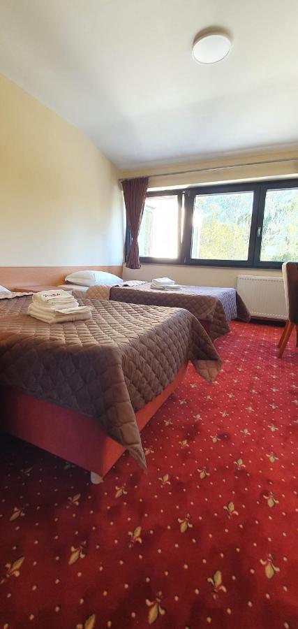 Hotel Poock Хаан Екстериор снимка